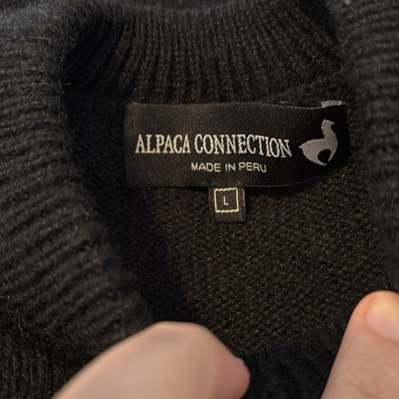 Alpaca Connection women’s black crew neck sweater size large - Picture 10 of 12